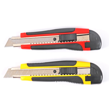 Cutter Knife wide 18mm blade thickness 0.5mm (Random Color) FOSKA
